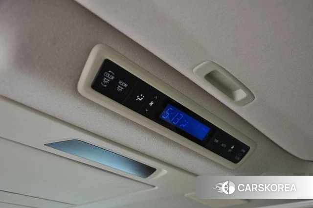 Toyota Alphard 2022 Белый из Китая, фото 3