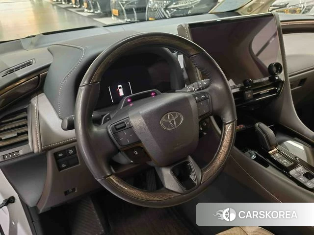Toyota Alphard 2025 Белый из Китая, фото 3