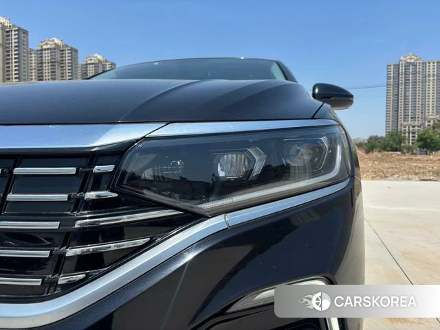 Volkswagen Passat 2022 Черный из Китая, фото 3