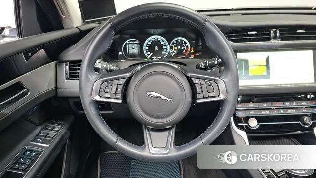Jaguar XF (X260) 2018 Белый из Кореи, фото 3