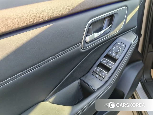 Nissan X-Trail 2024 Серебристо-серый из Китая, фото 3