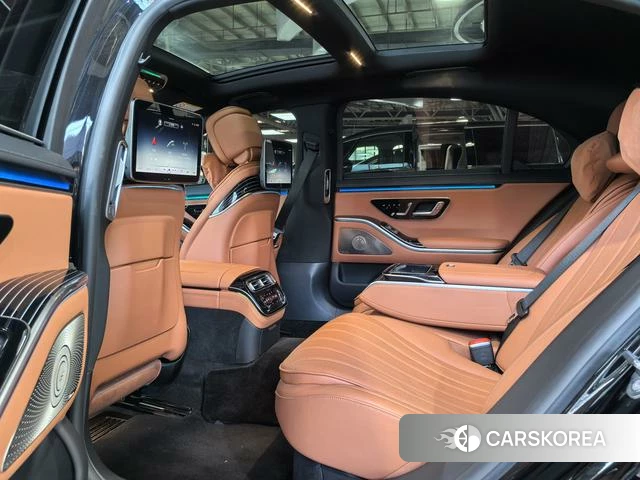 Mercedes-Benz S-Class 2024 Черный из Китая, фото 3