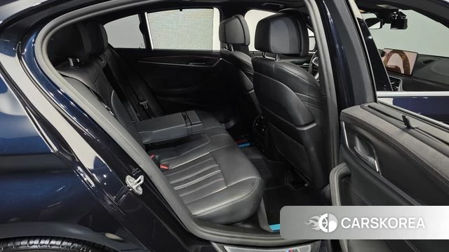 BMW 5 Series (G30) 2022 Черный из Кореи, фото 3