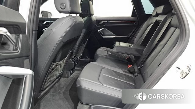 Audi Q3 (F3) 2022 Белый из Кореи, фото 3