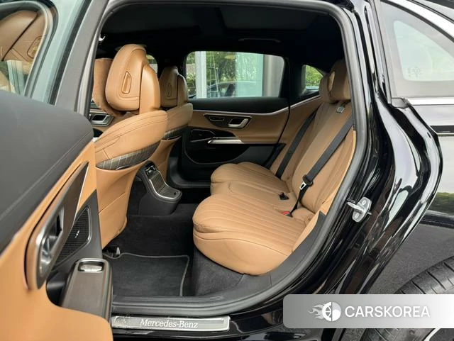 Mercedes-Benz E-Class 2024 Черный из Китая, фото 3