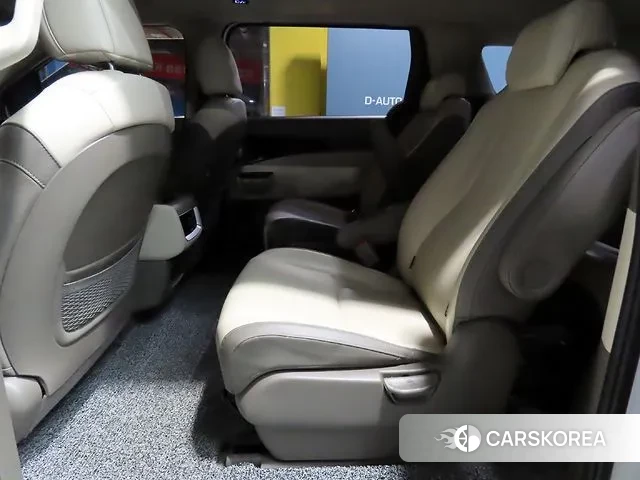 Kia Carnival 4th generation 2023 Белый из Кореи, фото 3