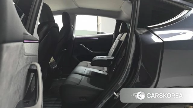 Tesla Model Y 2025 Серый из Кореи, фото 3