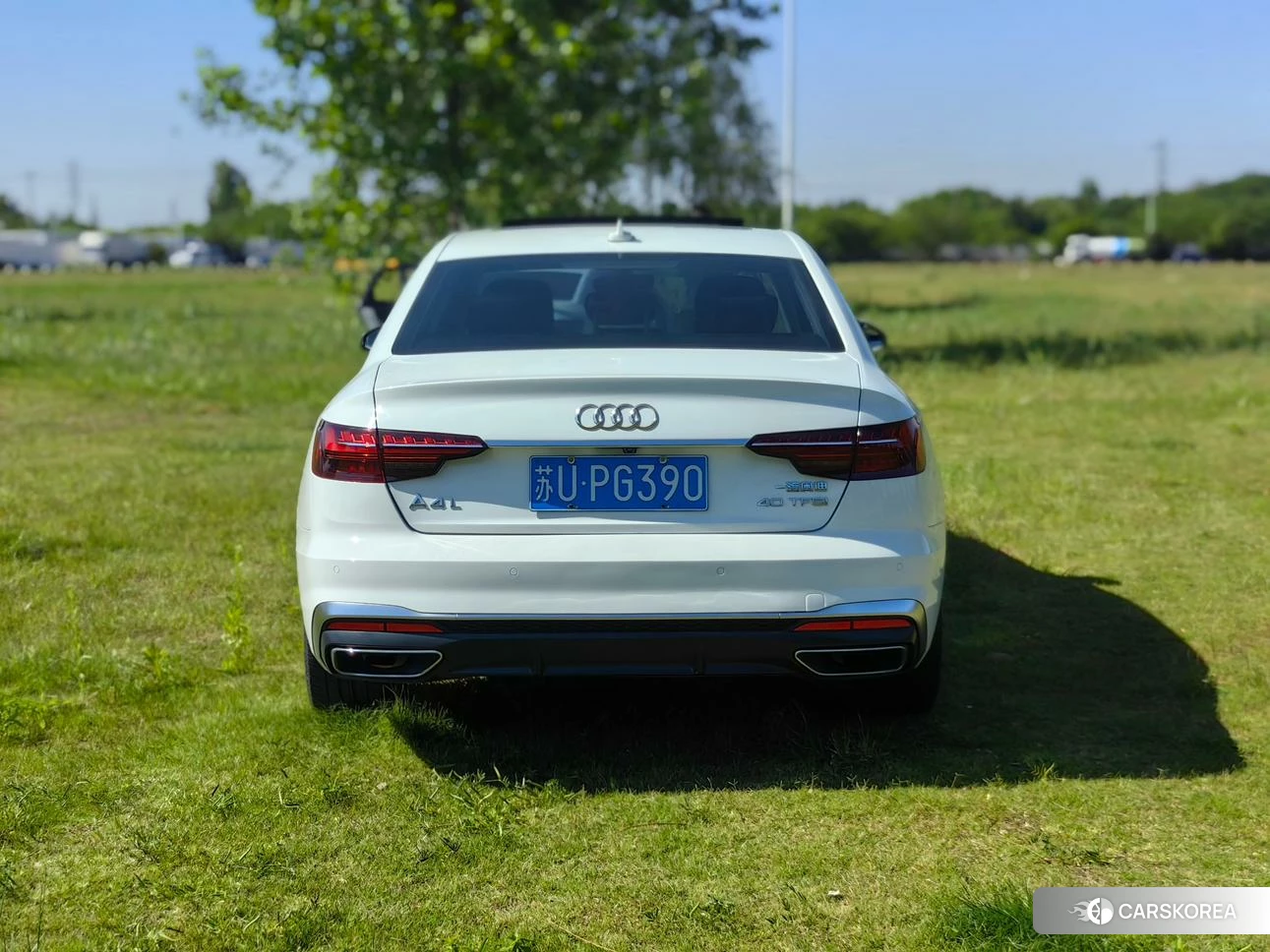 Audi A4L 2021 Белый из Китая, фото 3