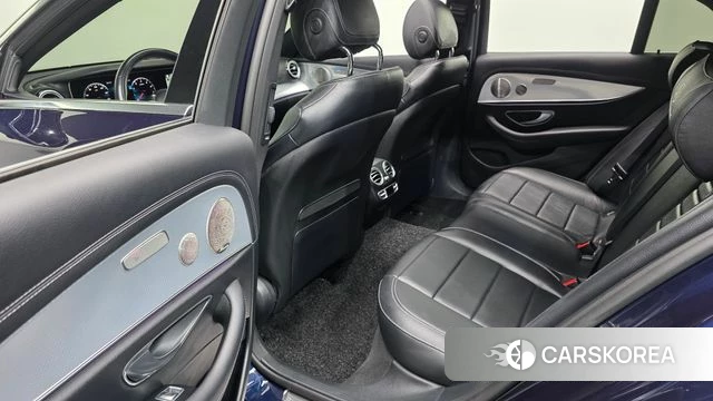 Mercedes-Benz E-Class W213 2021 Синий из Кореи, фото 3