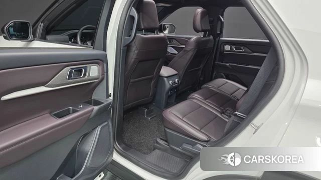 Ford Explorer 6th Generation 2025 Белый из Кореи, фото 3