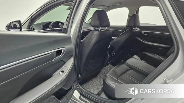 Hyundai Sonata (DN8) 2022 Серебристо-серый из Кореи, фото 3
