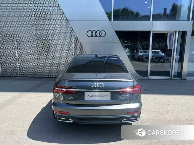 Audi A6L 2022 Темно-серый из Китая, фото 3