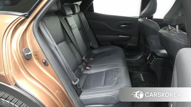 Toyota Crown Crossover 2024 Золотой из Кореи, фото 3