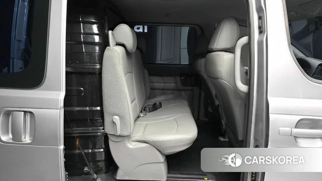 Hyundai The New Grand Starex 2021 Серебристо-серый из Кореи, фото 3