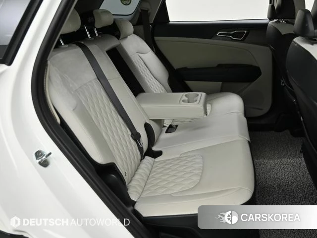 Kia Sportage 5th Generation Hybrid 2022 Белый из Кореи, фото 3