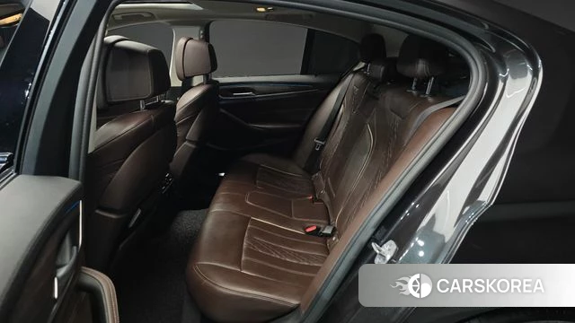 BMW 5 Series (G30) 2018 Серый из Кореи, фото 3