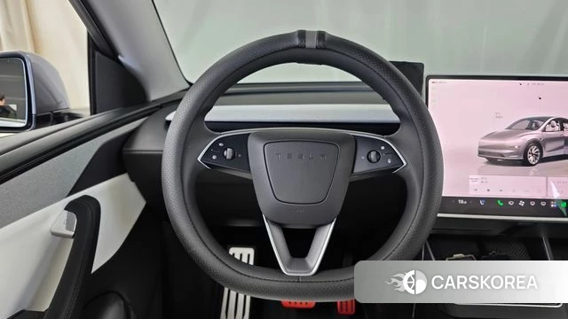 Tesla Model Y 2025 Серебристо-серый из Кореи, фото 3