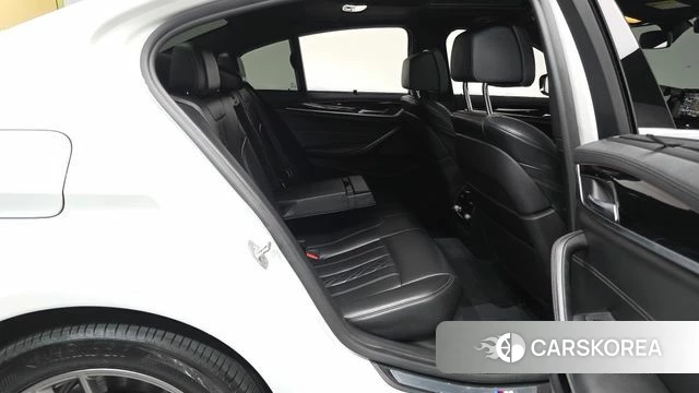 BMW 5 Series (G30) 2018 Белый из Кореи, фото 3