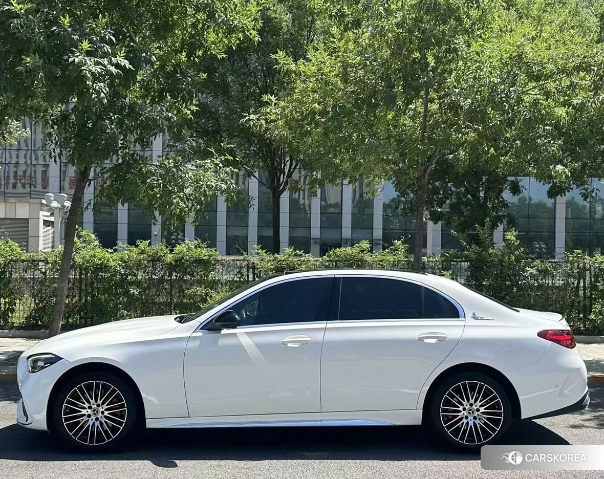 Mercedes-Benz C-class 2023 Белый из Китая, фото 3