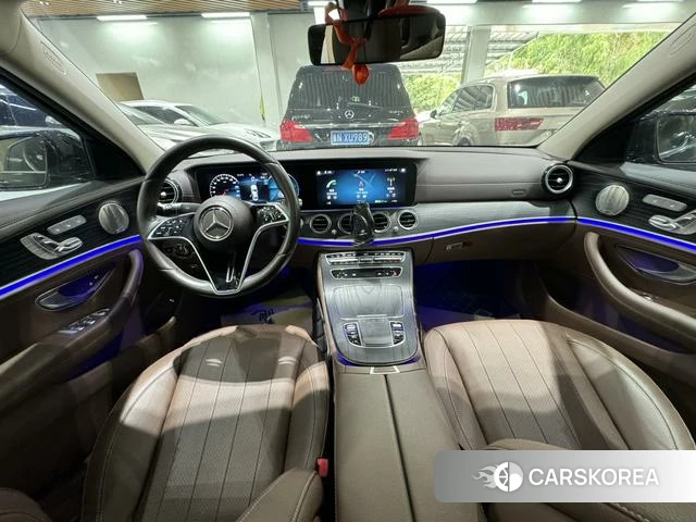 Mercedes-Benz E-Class 2024 Черный из Китая, фото 3