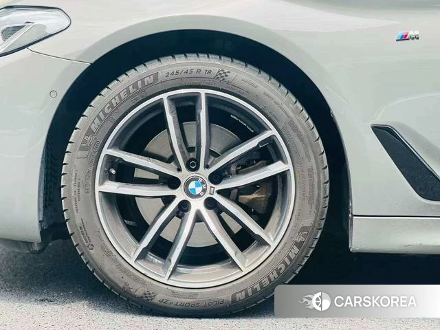 BMW 5 series 2023 Темно-серый из Китая, фото 3
