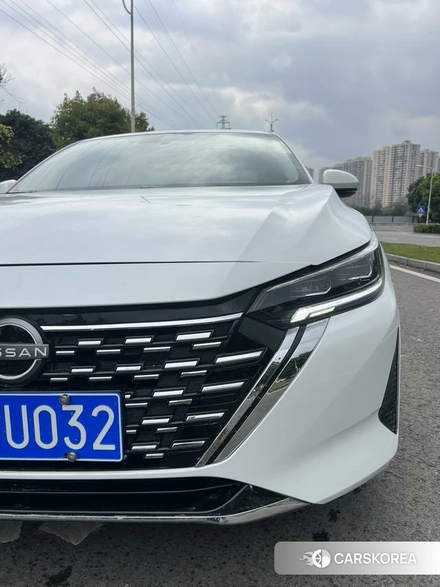 Nissan Sylphy 2024 Белый из Китая, фото 3
