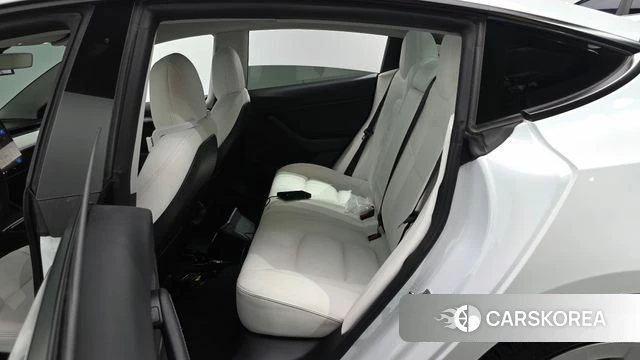 Tesla Model 3 2022 Белый из Кореи, фото 3
