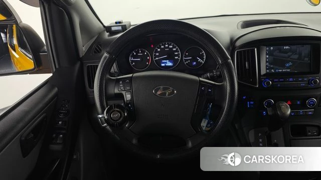 Hyundai The New Grand Starex 2019 Желтый из Кореи, фото 3