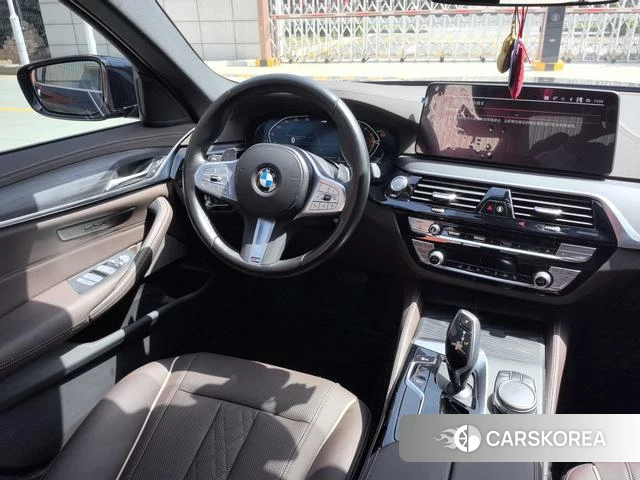 BMW 5 series 2023 Черный из Китая, фото 3