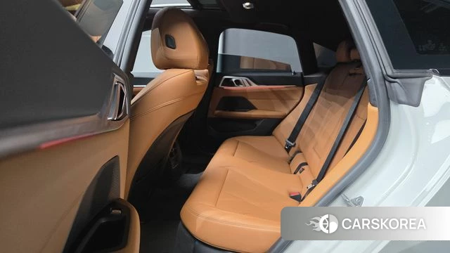 BMW i4 2022 Белый из Кореи, фото 3