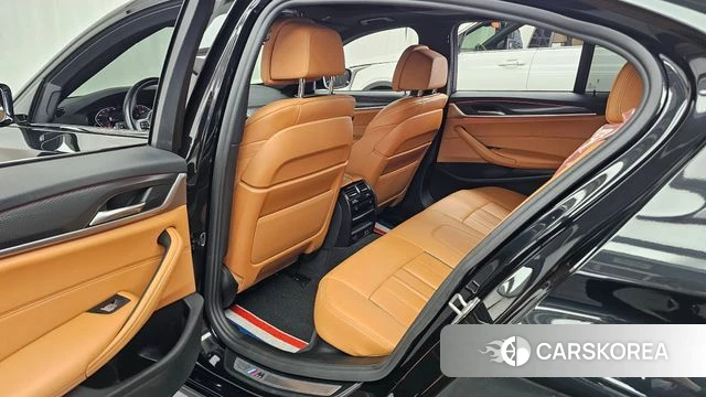 BMW 5 Series (G30) 2021 Черный из Кореи, фото 3