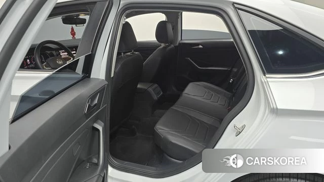 Volkswagen 7th Generation of Jetta 2024 Белый из Кореи, фото 3