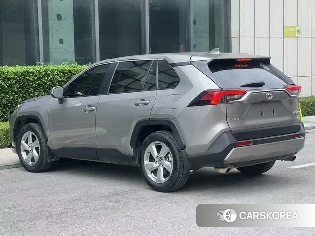 Toyota RAV4 2021 Шампань из Китая, фото 3