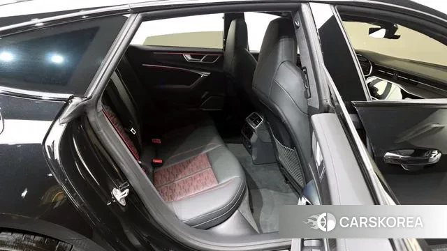 Audi RS7 (4K) 2025 Черный из Кореи, фото 3