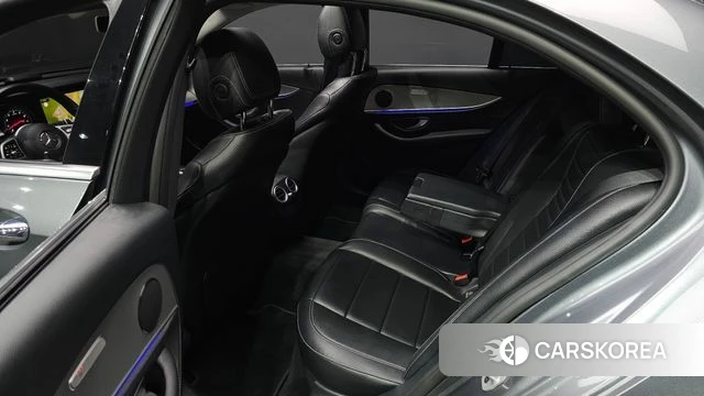 Mercedes-Benz E-Class W213 2018 Серый из Кореи, фото 3