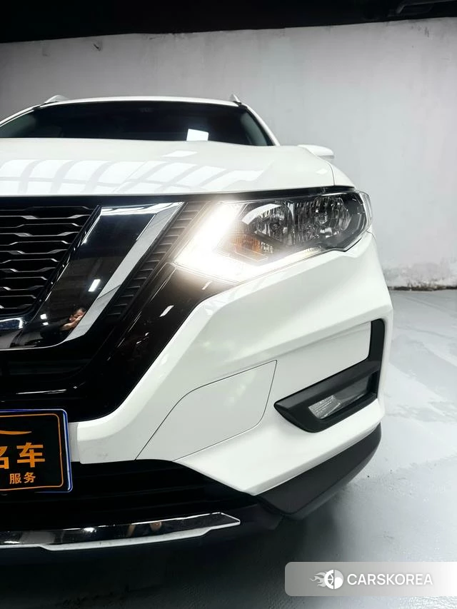 Nissan X-Trail 2021 Белый из Китая, фото 3