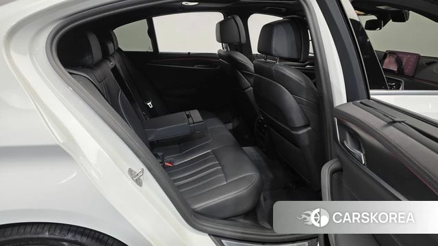 BMW 5 Series (G30) 2022 Белый из Кореи, фото 3