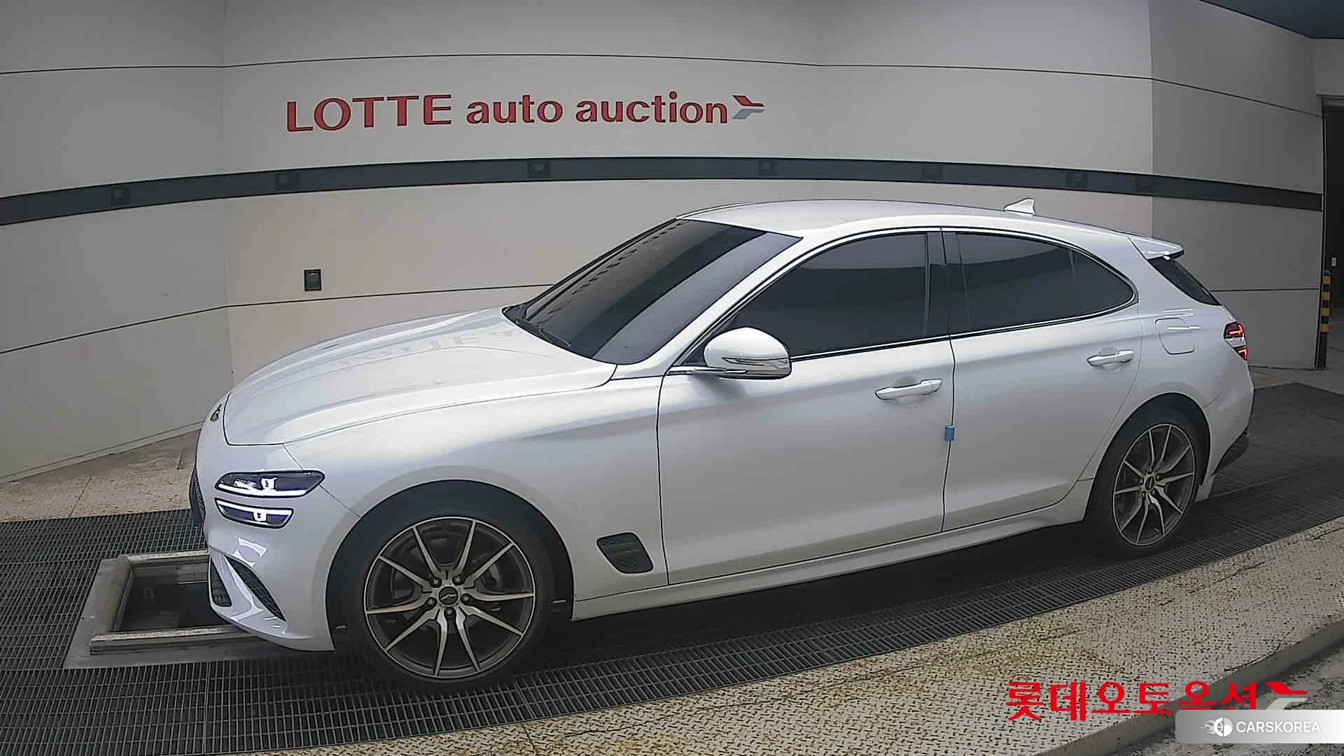 Hyundai G70 SHOOTING BRAKE 2023 Uyuni White из Кореи, фото 3