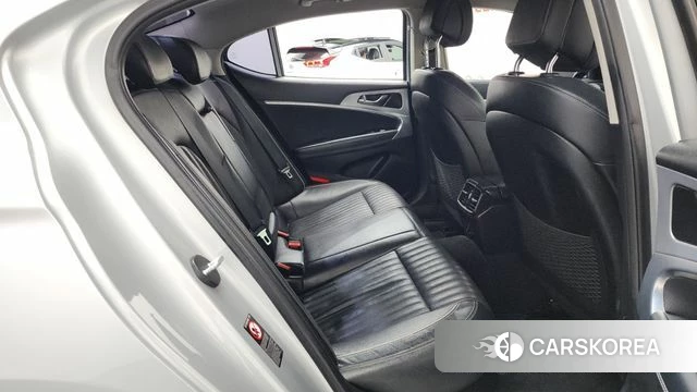 Genesis G70 2018 Серебряный из Кореи, фото 3