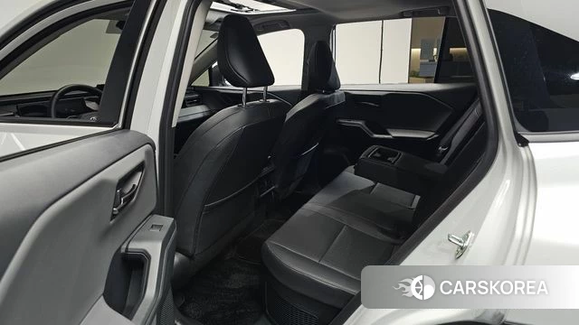 Toyota RAV4 6th Generation 2026 Белый из Кореи, фото 3
