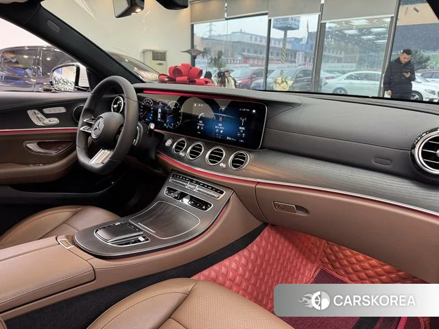 Mercedes-Benz E-Class 2021 Белый из Китая, фото 3