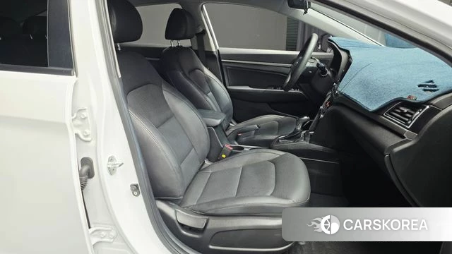 Hyundai Avante AD 2018 Белый из Кореи, фото 3