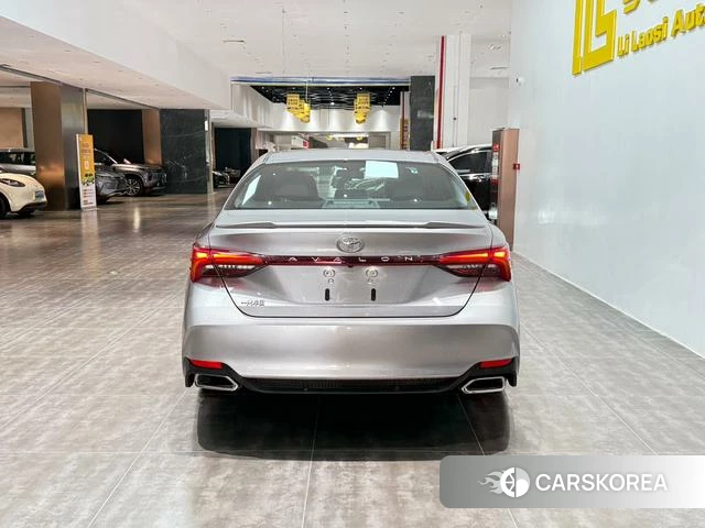 Toyota Avalon 2021 Серебристо-серый из Китая, фото 3