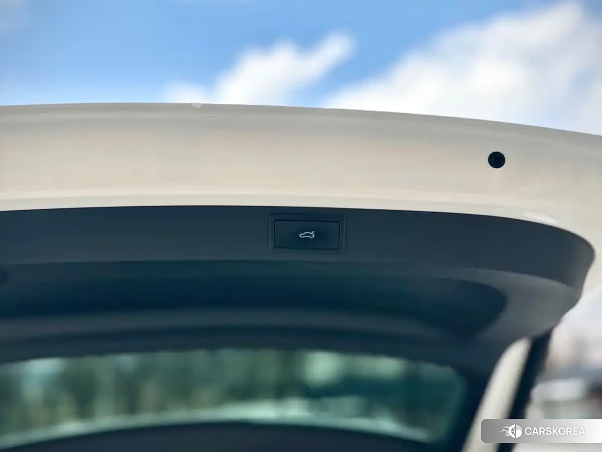 Skoda Karoq 2022 Белый из Китая, фото 3