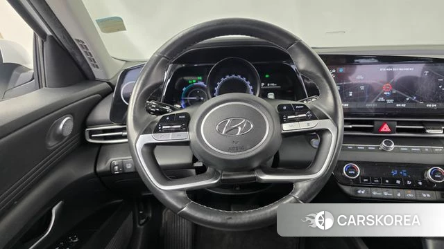 Hyundai Avante Hybrid (CN7) 2022 Белый из Кореи, фото 3