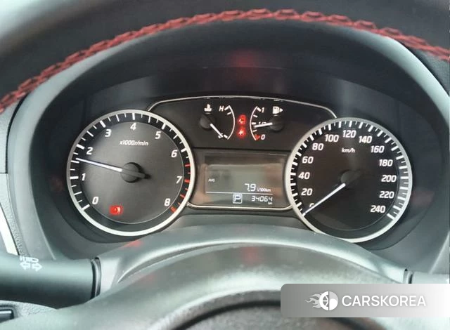 Nissan Sylphy 2024 Серебристо-серый из Китая, фото 3