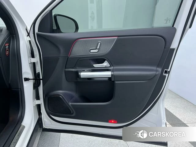 Mercedes-Benz GLA 2020 Белый из Китая, фото 3