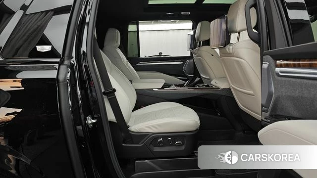 Cadillac Escalade 5th Generation 2025 Черный из Кореи, фото 3