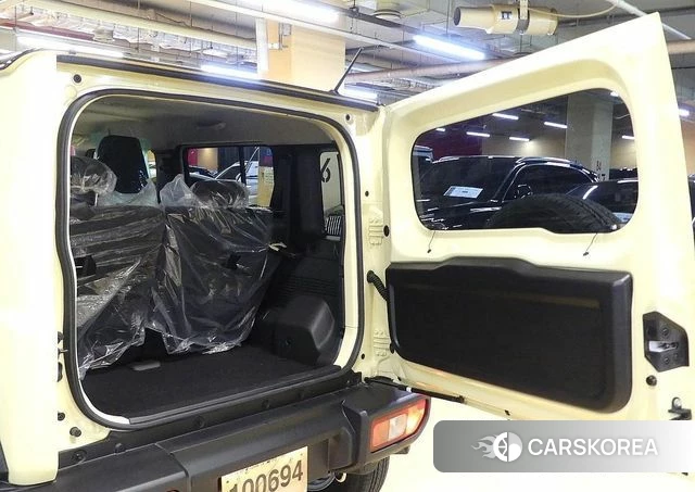 Suzuki Jimny 2026 Жемчужный двухцветный из Кореи, фото 3