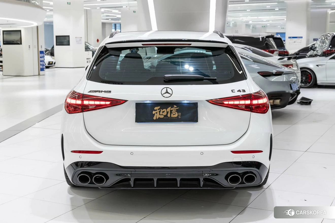 Mercedes-Benz AMG C-Class 2023 Белый из Китая, фото 3
